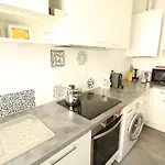 1 Bedroom With Direct View To The Old Port 267