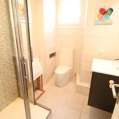 1 Bedroom With Direct View To The Old Port 267