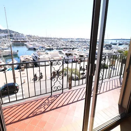 1 Bedroom With Direct View To The Old Port 267 Cannes